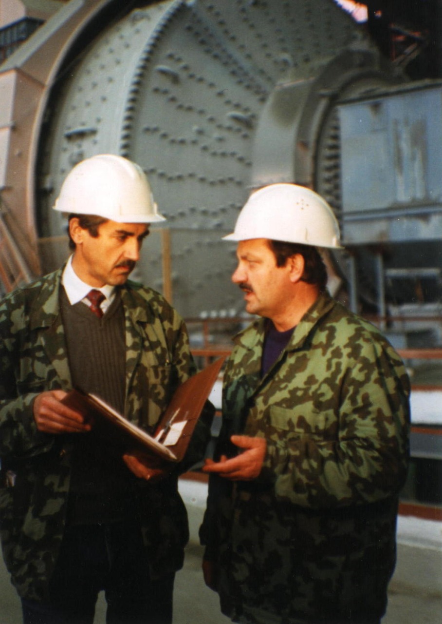 Первый главный инженер АИ Бражников и первый начальник ОФ №14 ВБ Савицкий. 1997-1998 г.г.